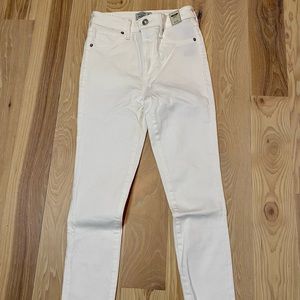 Abercrombie & Fitch High-Rise Ankle Super Skinny White Jeans Size 00